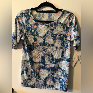 NWT LuLaRoe Disney Princesses Gigi Top